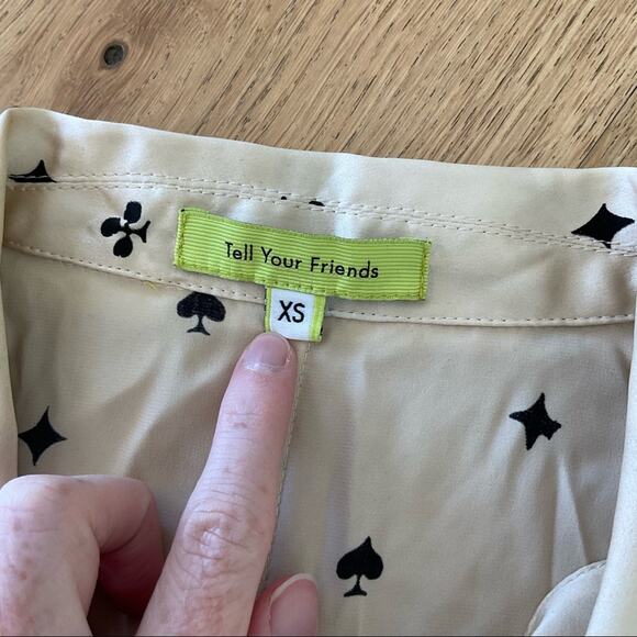 Revolve - Tell Your Friends Dolman Silk Shirt in Plaisantin Cream & Black - Picture 4 of 8